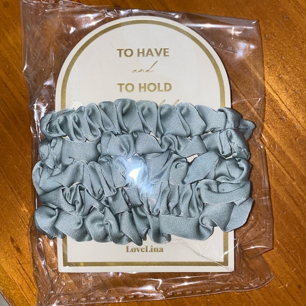To Have and to Hold Thin Scrunchies